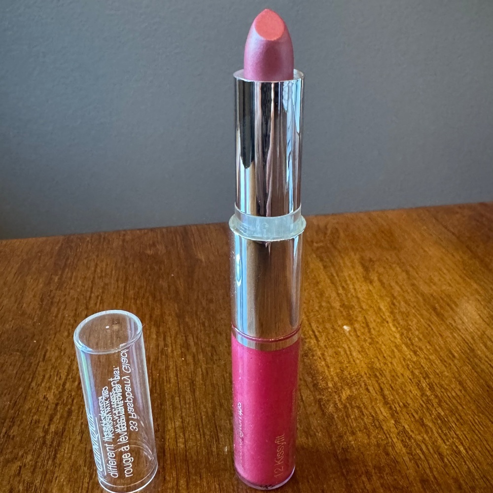 Clinique Gloss + Lipstick - Picture 3 of 4